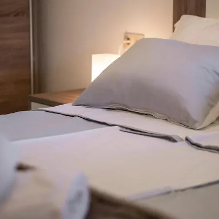 House Fidulic - The Lavender Apartament *