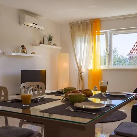 House Fidulic - The Lavender Apartament *