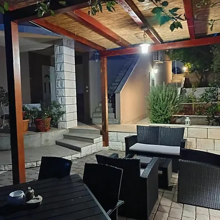 House Fidulic - The Lavender Apartament