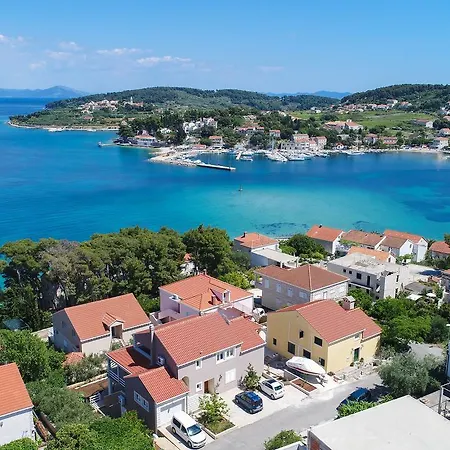 House Fidulic - The Lavender * Lumbarda