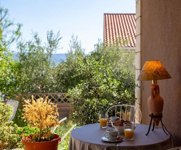 House Fidulic - The Lavender Apartamento *