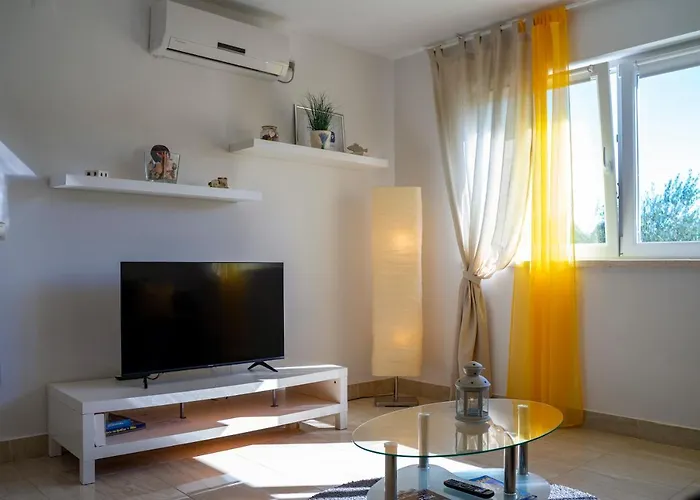House Fidulic - The Lavender Apartamento