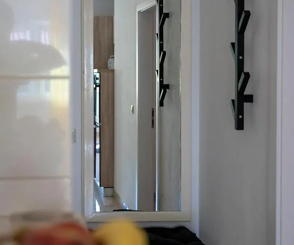 House Fidulic - The Lavender Apartamento