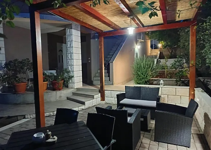 House Fidulic - The Lavender Apartamento