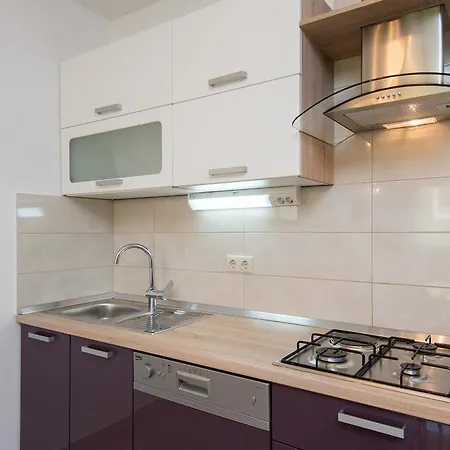 House Fidulic - The Lavender Apartment